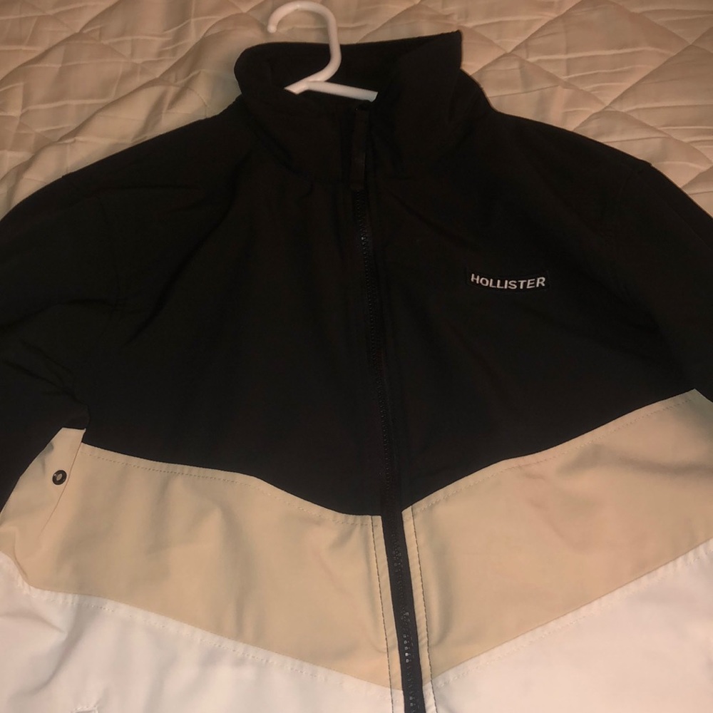 Hollister Windbreaker Crewneck
